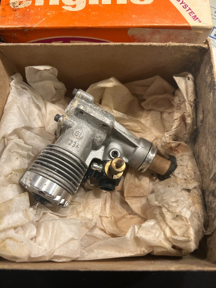 K & B Model airplane engine