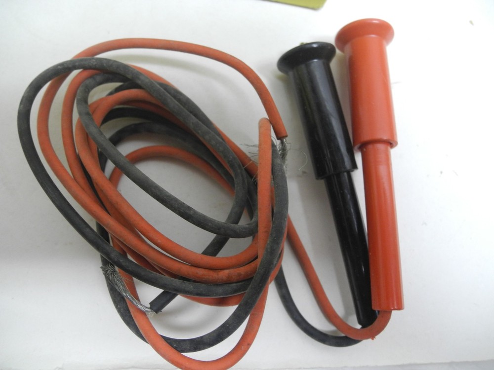 Hubbell Interlock Test Prod Kit 700S90 with Self Locking Attachments