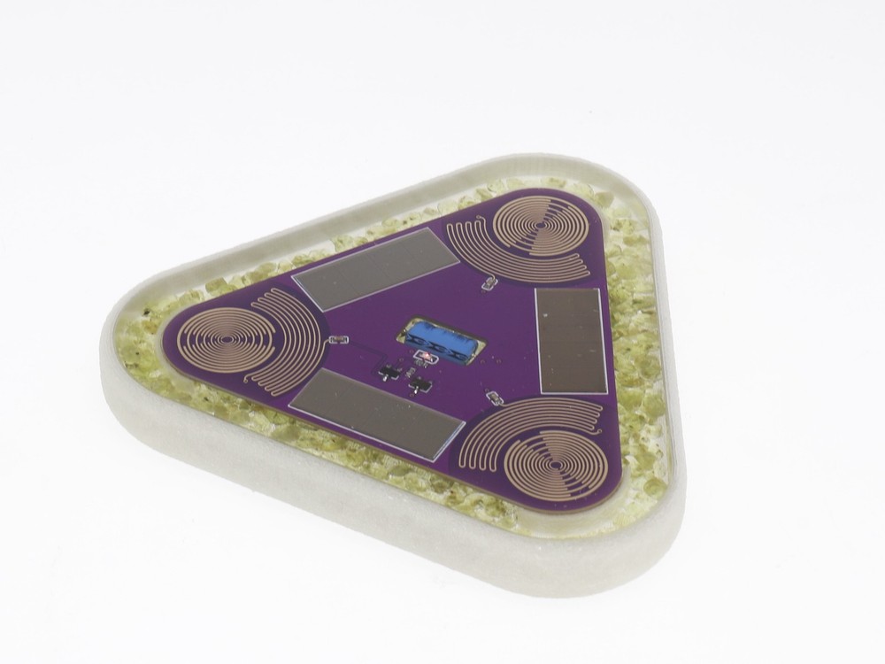 Solharmonix Peridot Energy triangular plate