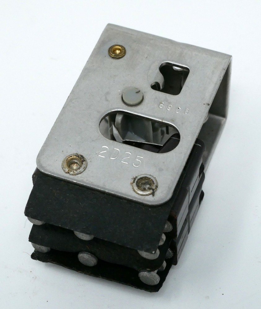 Honeywell Micro Switch 2D25 250V AC 30V DC 5A NOS