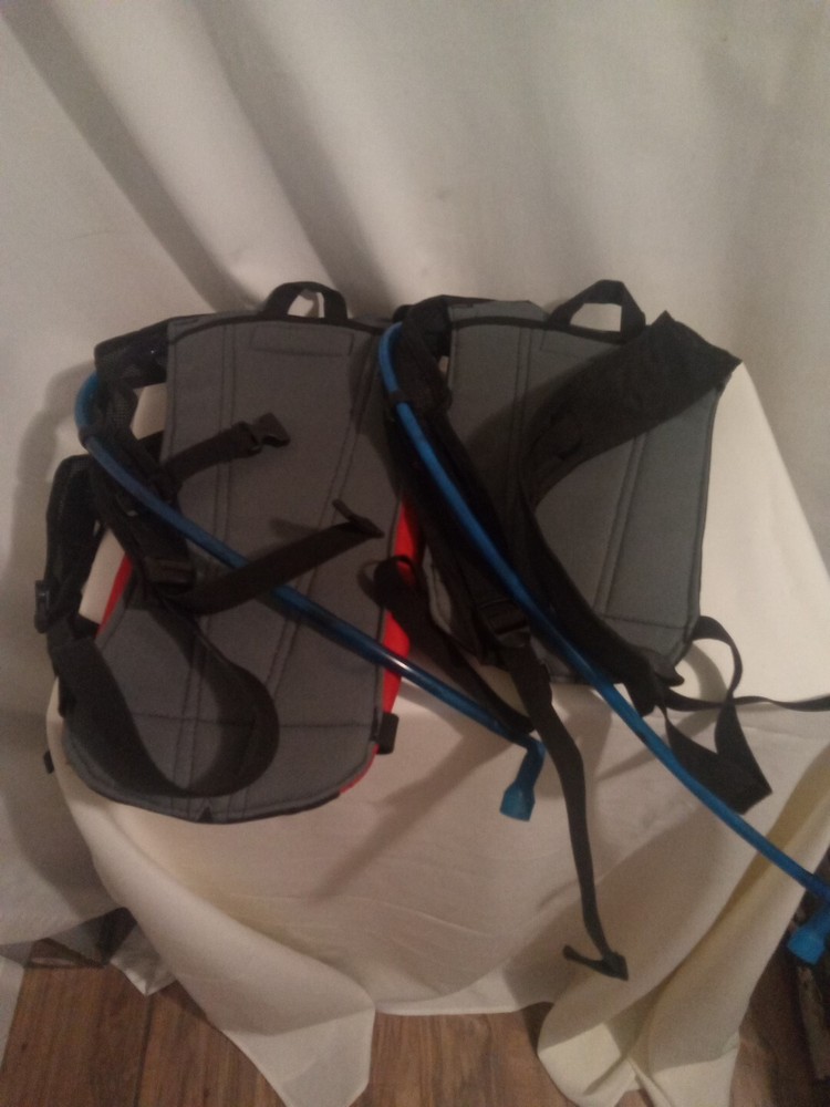 Pair of Camelbak Blue Wave Backpack Hydration with Bladder RED & BLK