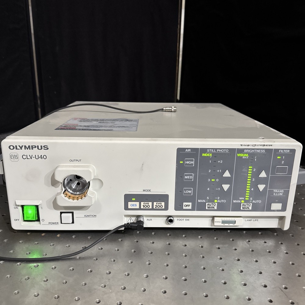 OLYMPUS EVIS CLV-U40 ENDOSCOPIC ENDOSCOPY XENON LIGHT SOURCE
