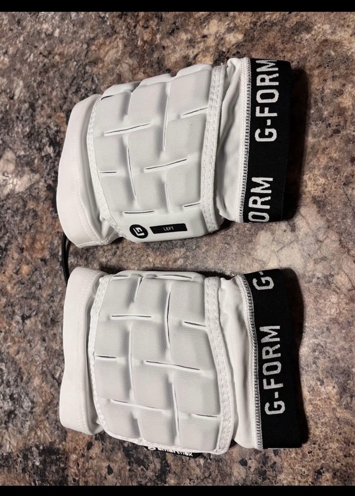 NWT G-Form Unhinged Lacrosse Elbow Pads-  Medium