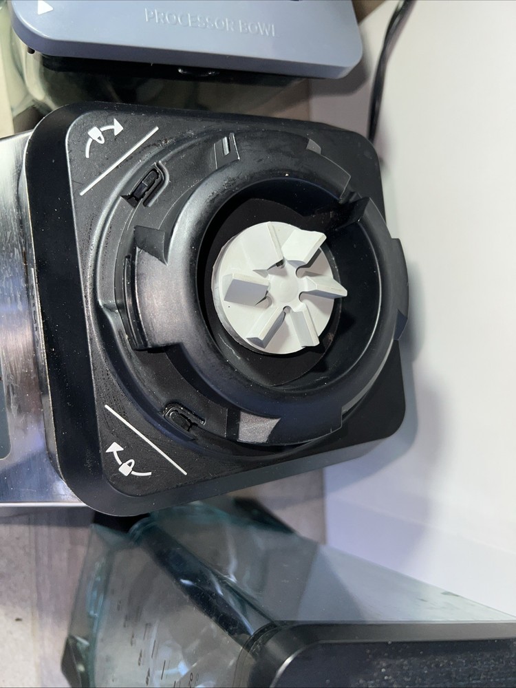 Ninja Pro System Base 2 Pitchers 2 Blades Working