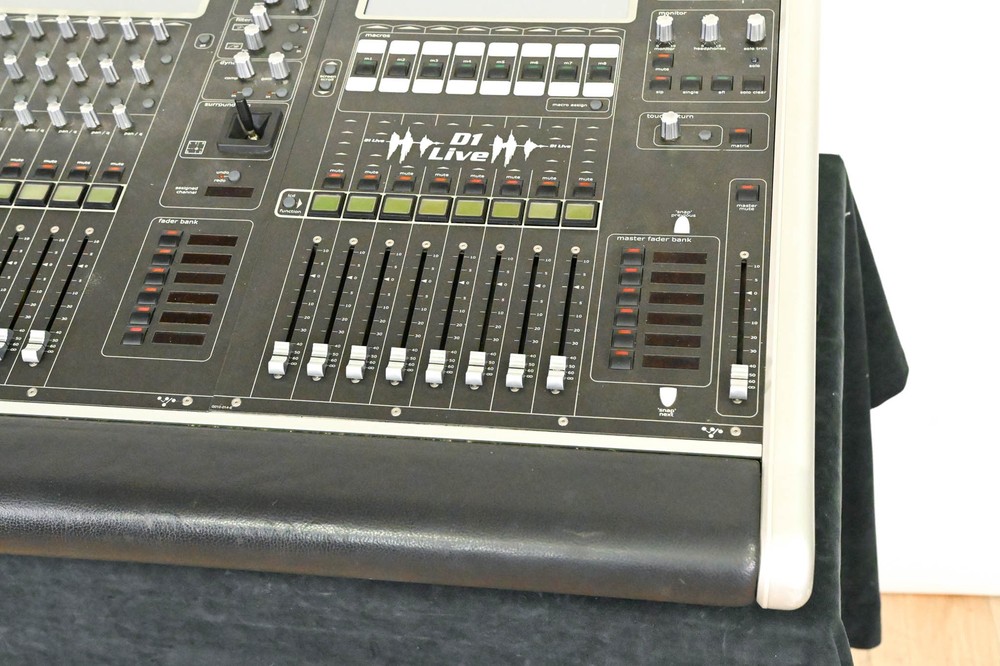 DiGiCo D1 Live Digital Mixing Console CG01MLK