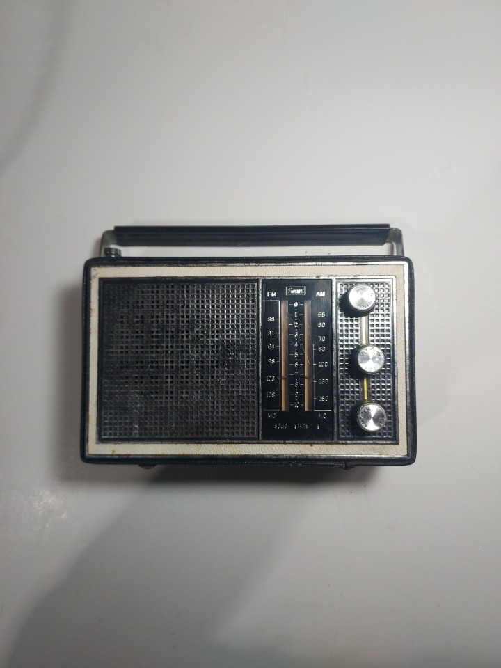 Vintage Transistor Radio