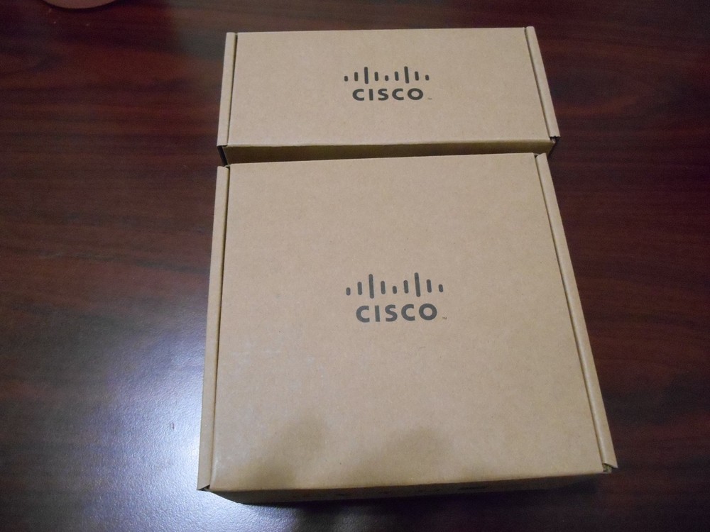 Cisco 6825 Cordless DECT Bundle CP-6825-3PC-BUN-NA Handset & Base