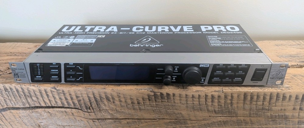 Behringer DEQ2496 ULTRA-CURVE PRO Rack-Mountable Digital Mastering Processor EQ