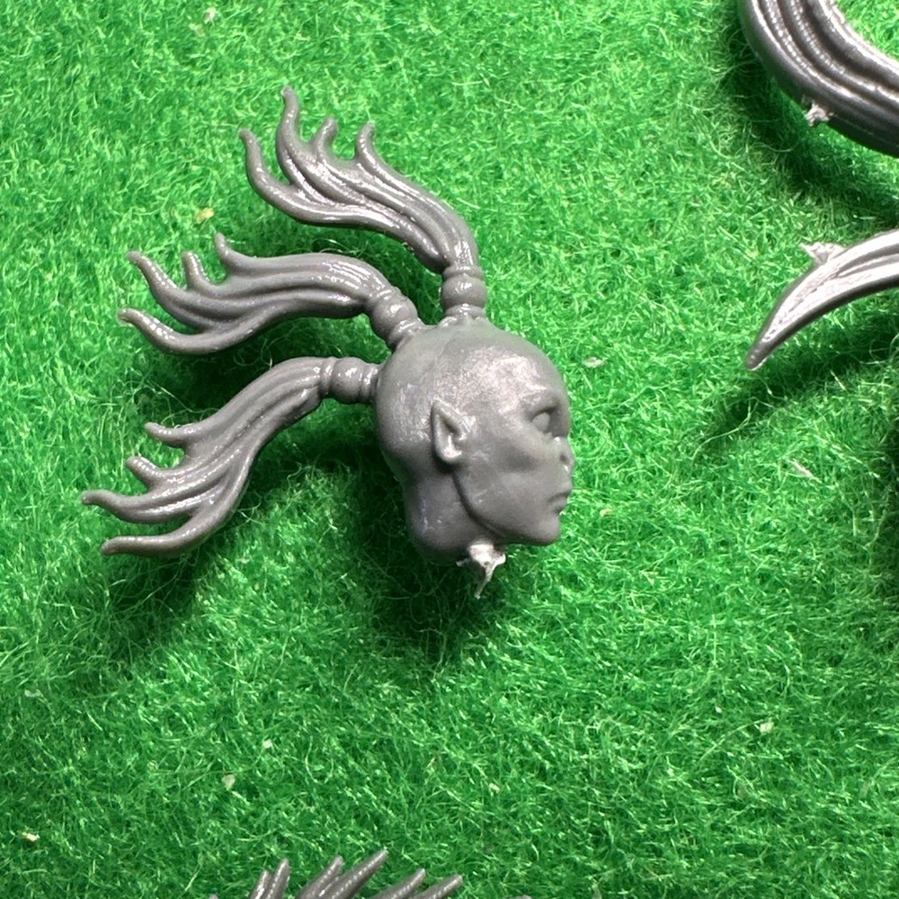 Warhammer Chaos Daemons Slaanesh Daemonettes Heads Bit Lot Head Bits Bundle 🟢