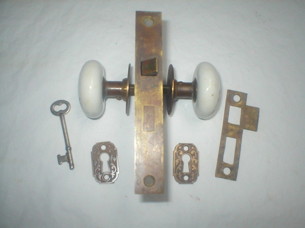 Antique Victorian Decorative Door Hardware
