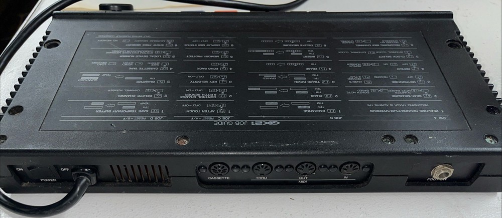 Yamaha QX21 Digital Sequencer Recorder Powers On Missing Start Button Sold AS-IS