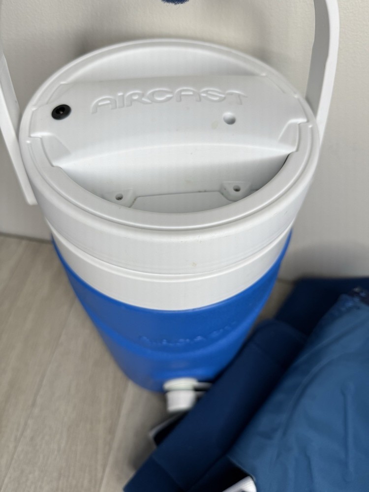 Cryo/Cuff Cryocuff Cooler Therapy Motorized IC Compression Shoulder Medium Size