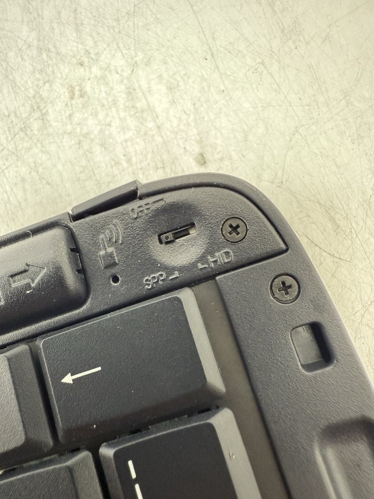 Freedom Universal Bluetooth Folding Keyboard Untested Clean no corrosion