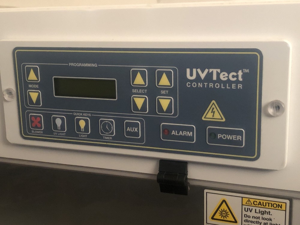 Mystaire 24in UV Light Box with Microprocessor Controller/ With Brand New Bulbs