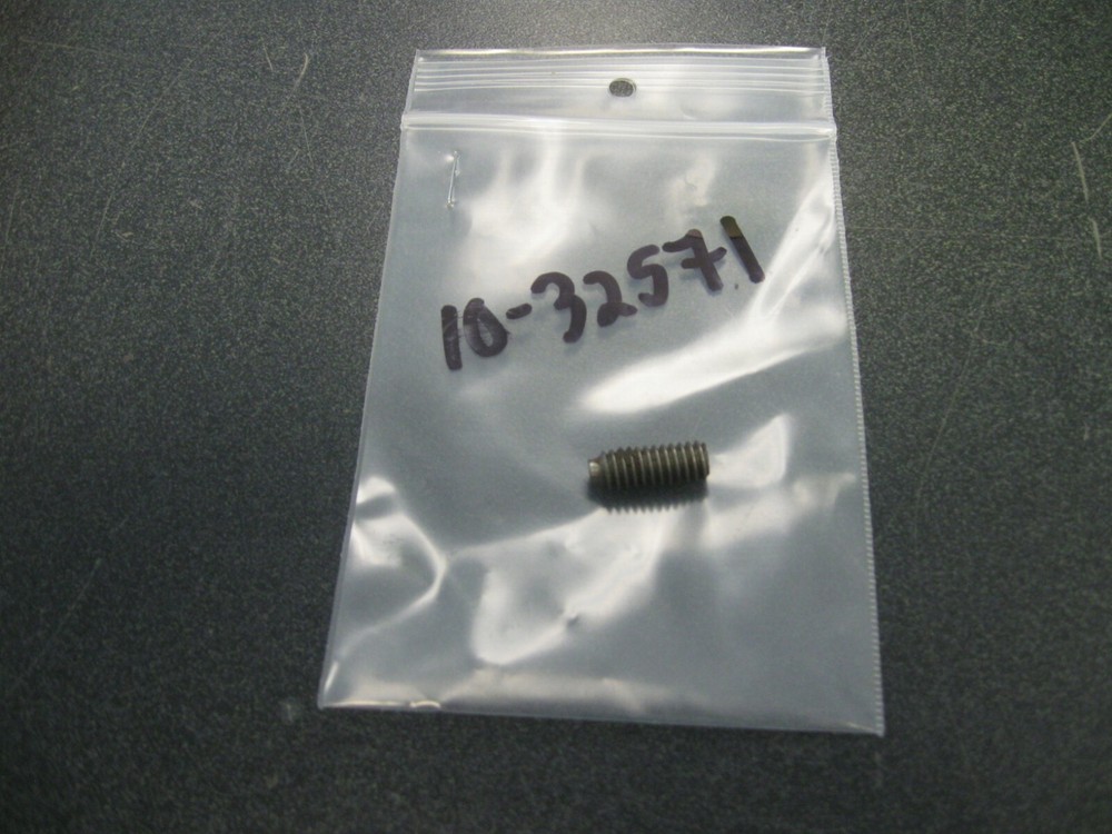 MERCURY MARINE STEERING HANDLE SCREW 32571 JO37
