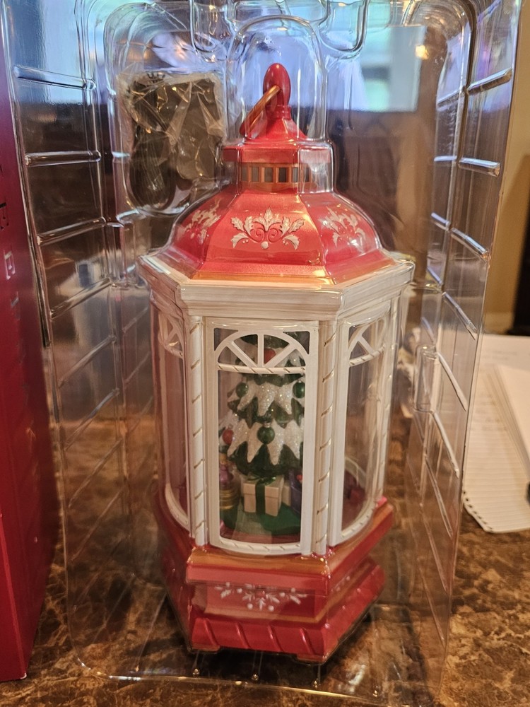 Hallmark Keepsake 2018 Christmas Lantern Table Decoration Light Sound Motion