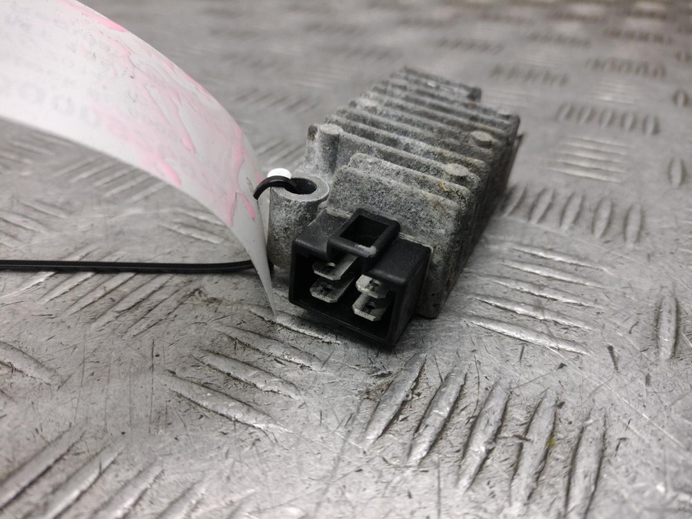 2014 YAMAHA MT 125 Regulator Recitfier