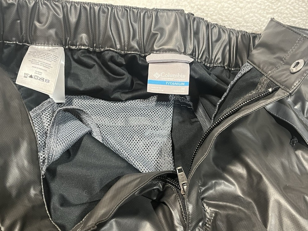 Columbia Titanium Men's Snow/ski Pants, Size Medium.
