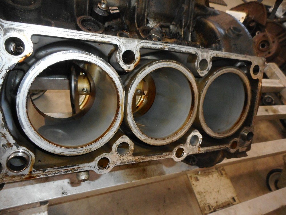 1998 MERCEDES BENZ E320 AWD BARE ENGINE BLOCK R1120100905