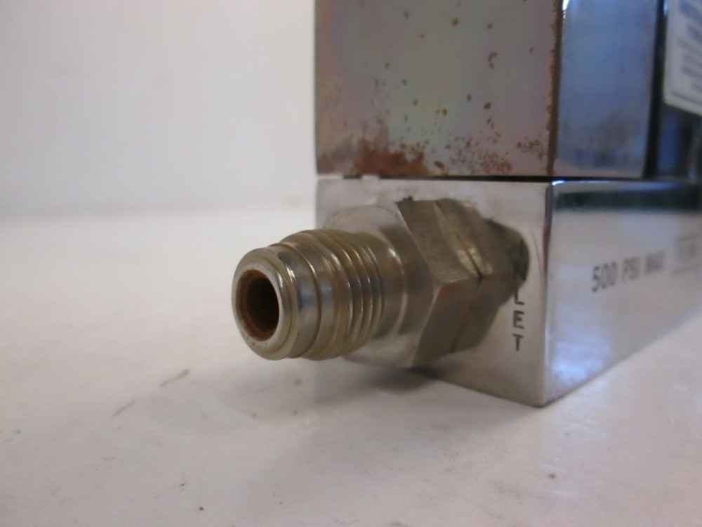 Unit UFC-1500A Mass Flow Controller, Gas-HCL. 500 SCCM