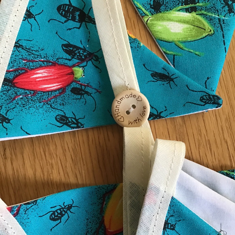 Unique Handmade Bunting bugs handmade Buttons 2.2 Metres 13 FLAG