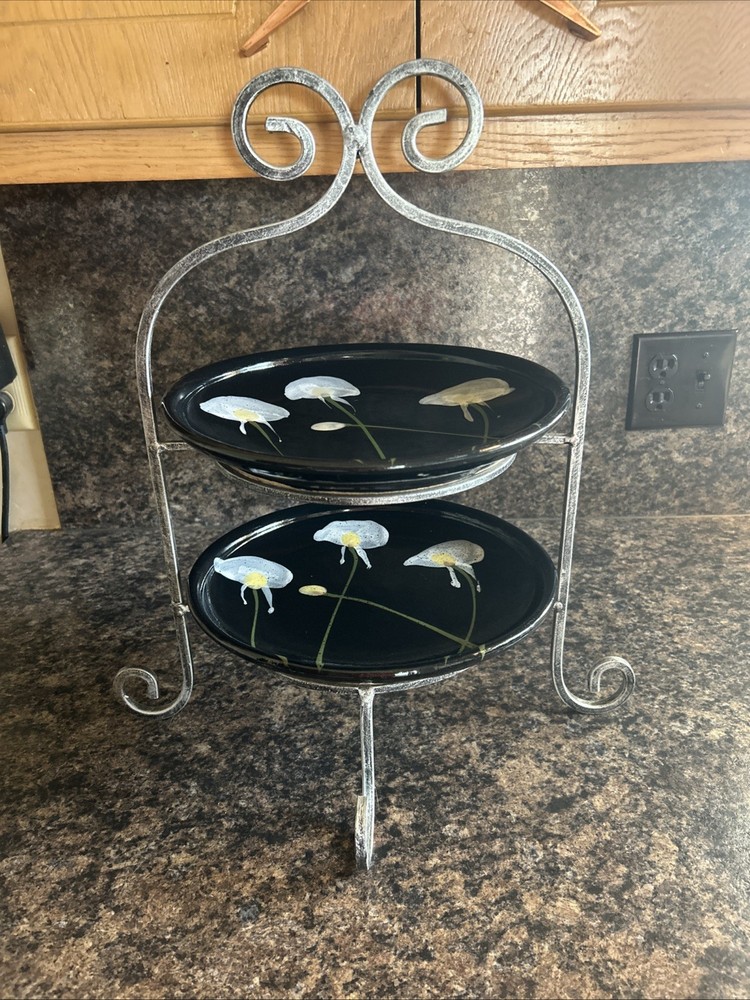 2-tier Serving Tower with Plates Heavy Duty
