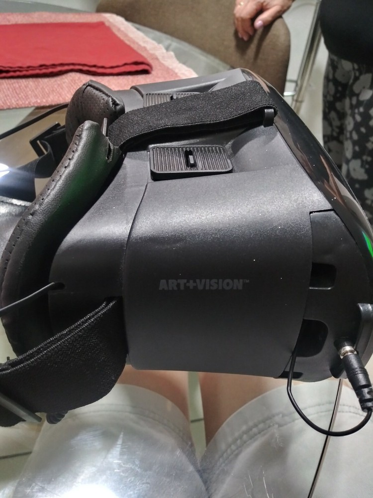 ART+VISION Virtual Reality Headset