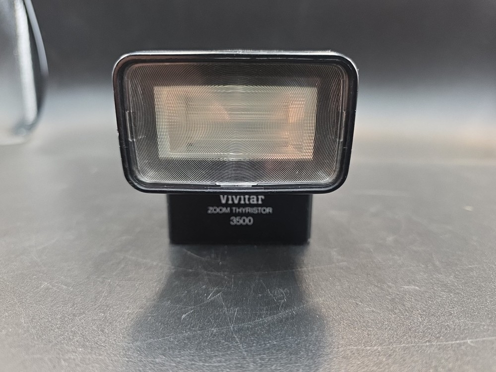 VIVITAR ZOOM THYRISTOR 3500 ELECTRONIC FLASH - SEE PICS