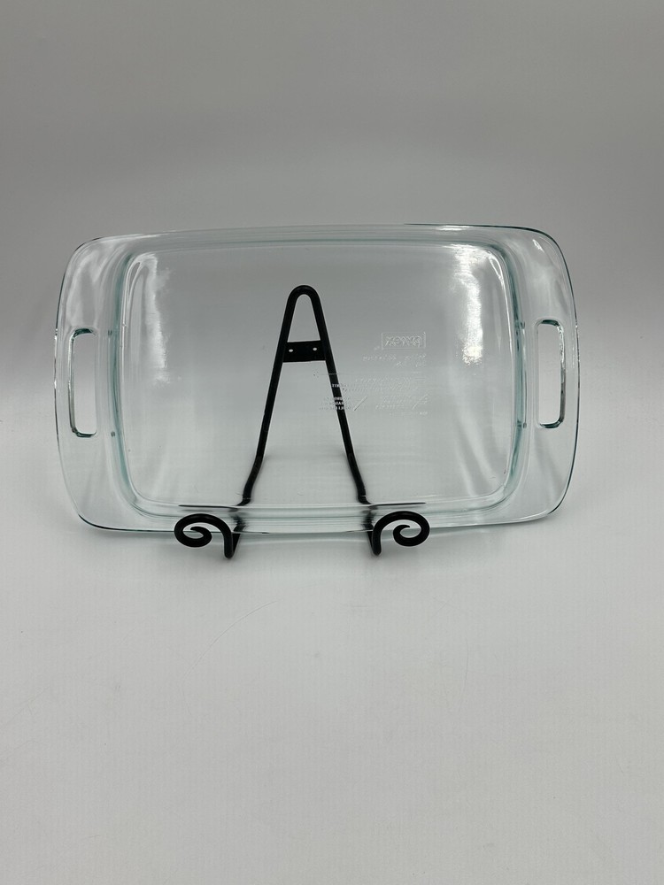 Pyrex Baking Glass Dish 9x13 3 Quart With Red Lid Handles C-233 USA Rectangular