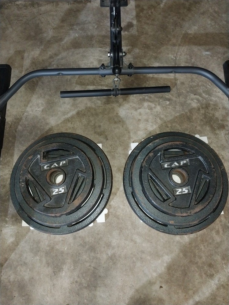 Heavy duty power rack with latpull attachment with 300-lbs weight set 