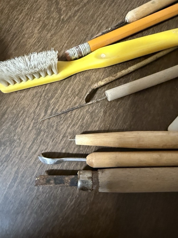 READ Vintage Ceramic Pottery Tools Multiple Tools Lot Of 10+ And Plastic Box