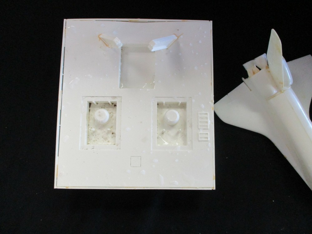 Revell 1/144th Scale Discovery Space Shuttle w/Boosters Kit No. 4544 Started!!