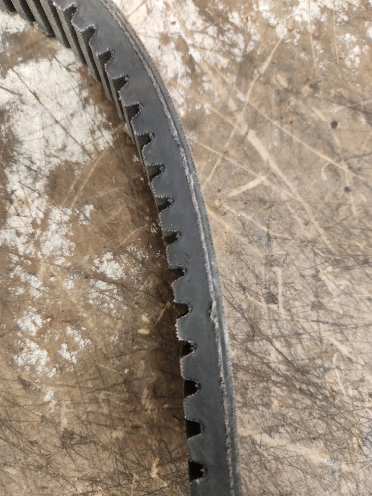 Dayco 140-5157 belt used