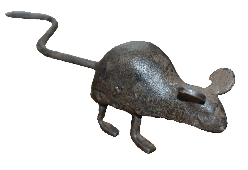 Cast Iron Mouse with Long Tail 4 1/2 inches