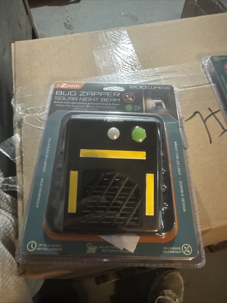 i-Zoom Bug Zapper Solar Night Beam MOTION & LIGHT SENSOR ACTIVATED