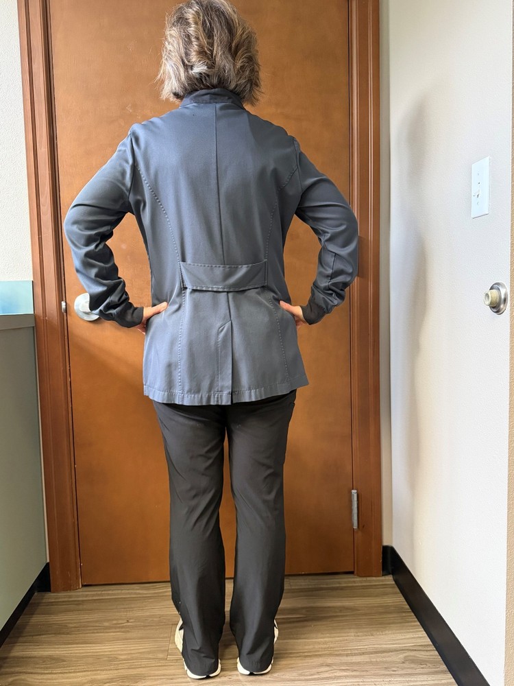 MEDICAL/DENTAL LAB COATS SIZE MEDIUM