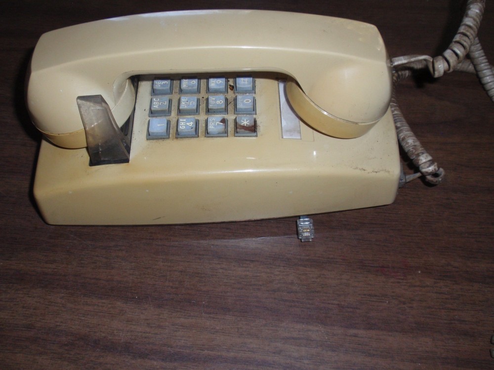 Vintage Yellow GTE Touch Tone Wall Phone - Untested