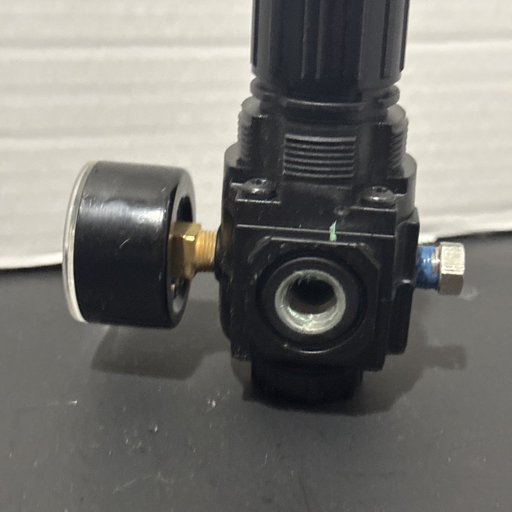 IMI Norgren R720-2A5-007 Pressure Regulator Used