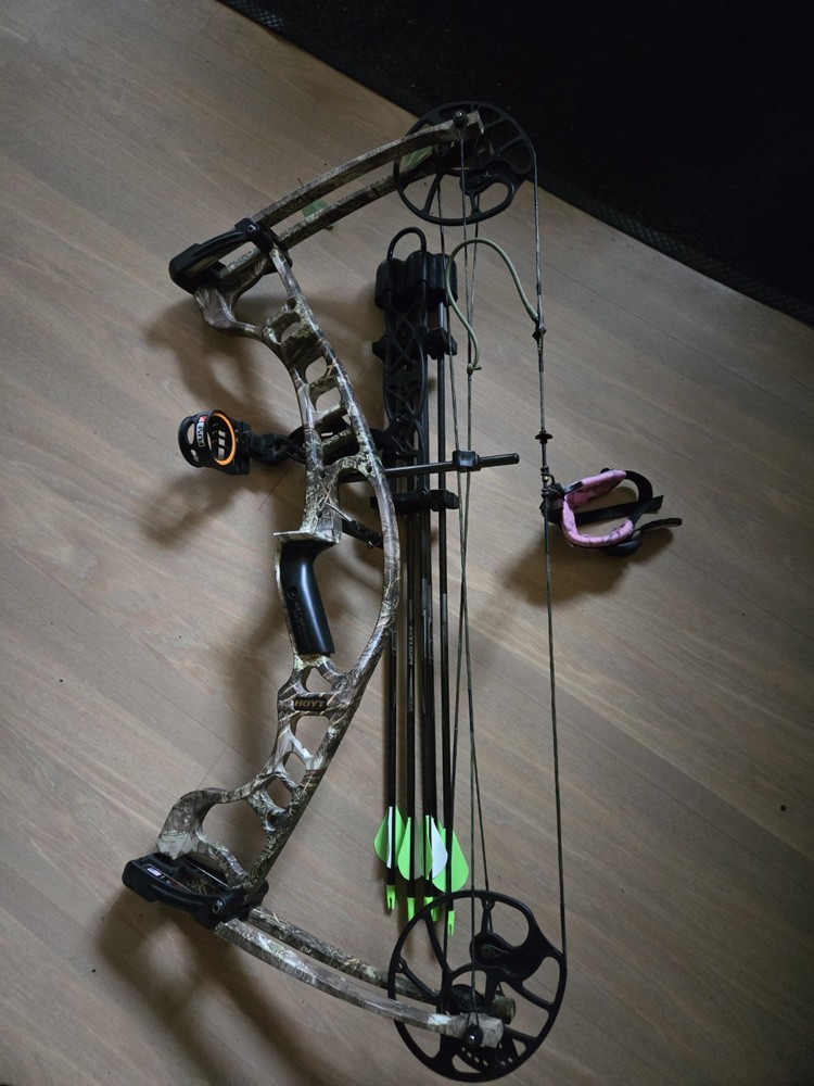 !!!Hoyt Ignite compound bow left handed complete package !!!!