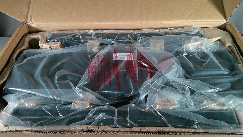 Chief FUSION Medium Flat Panel Ceiling Mount MCM1U ***NEW OPEN BOX***