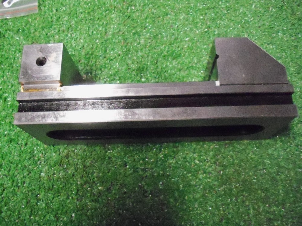 INTERSTATE EVB-80 Toolmaker's Vise 2 7/8" Jaw Width 5"Jaw Opening Capacity
