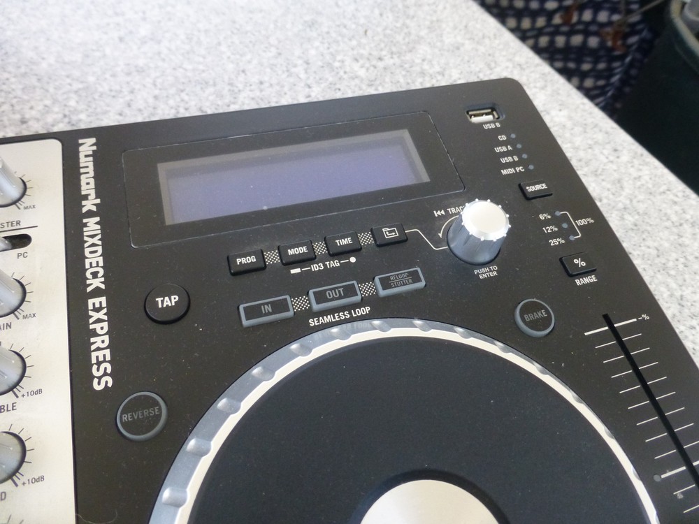 Numark Mixdeck Express Double Deck DJ Controller, USB, CD, MP3, Filter
