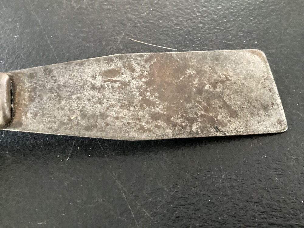 Single Stanley Yellow Handled Putty Knife / Scraper 7 - 5 - 1 1/4"