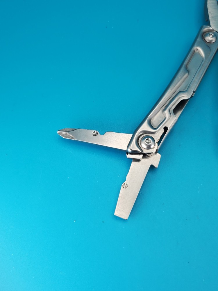 Leatherman Rev 3.8" Multi-Tool, Stainless!