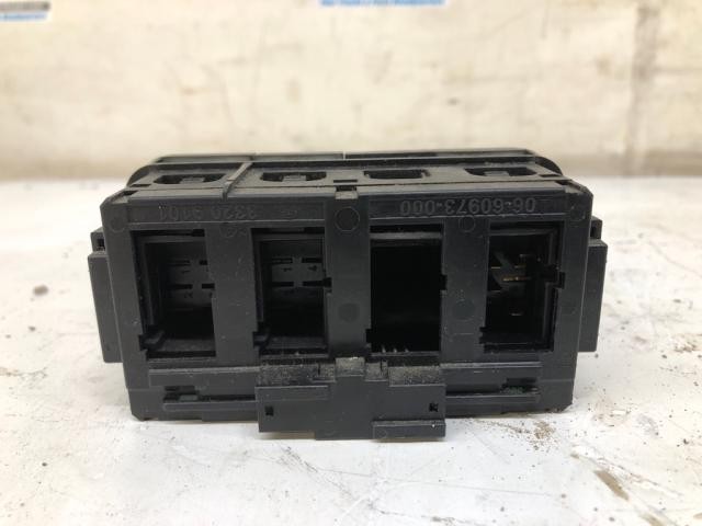 2008-2027 Freightliner CASCADIA Sleeper Control - Used