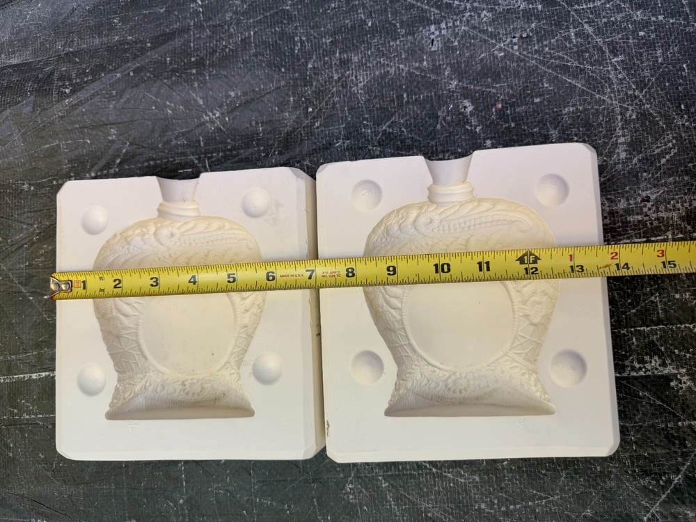 VINTAGE BOOTHE CERAMIC MOLD #1182 LACE LOTION DISPENSER