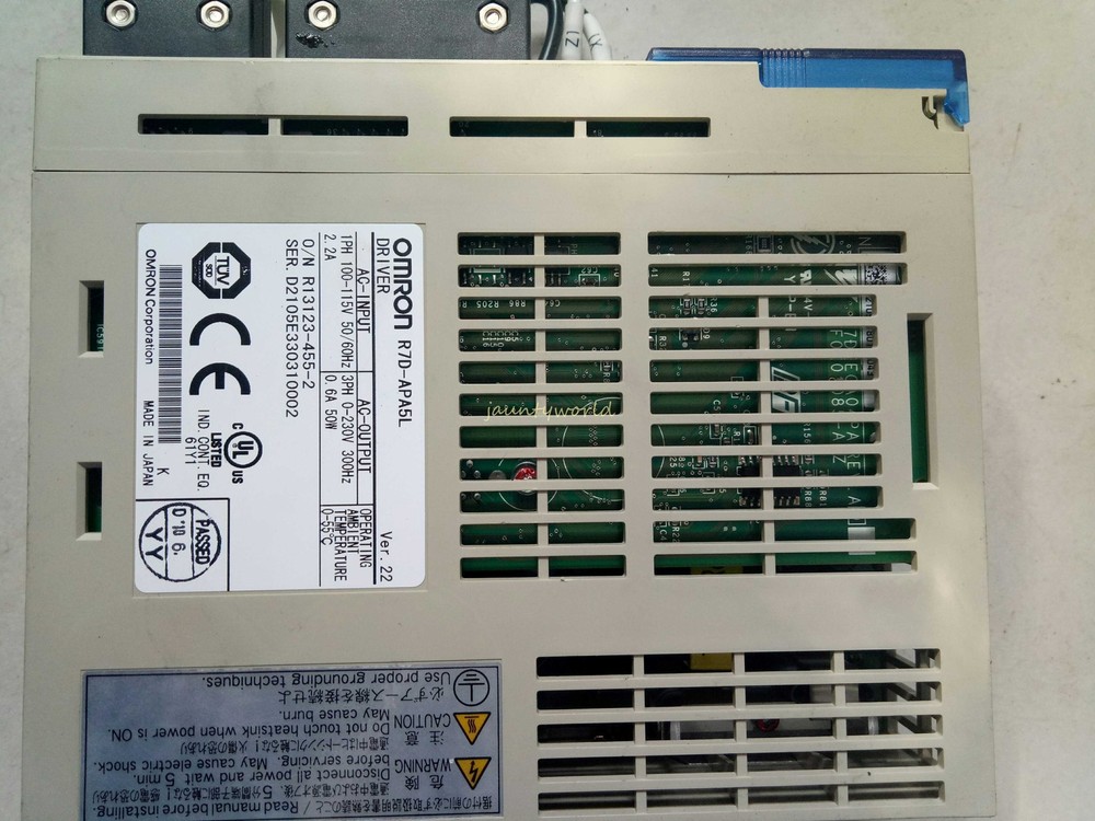 1PC New Omron R7D-APA5L Servo Drive