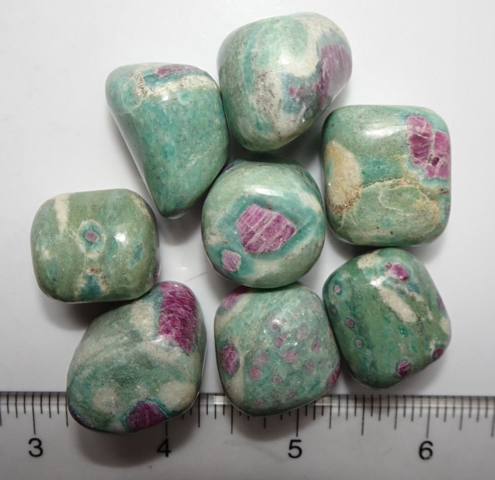 Ruby Fuchsite - 8 Medium Tumbled Stones - India rt760