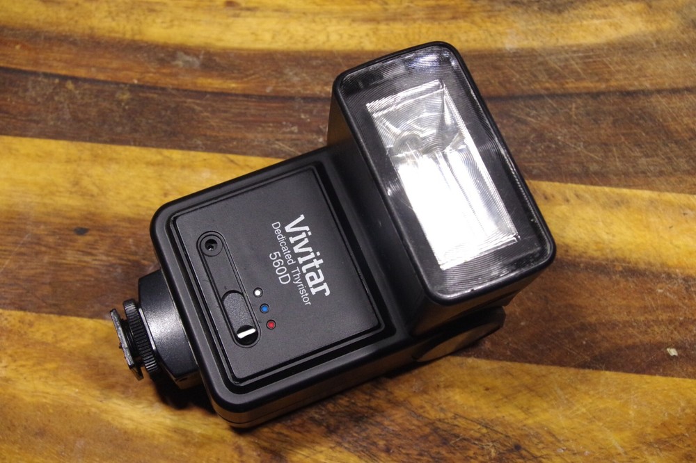 Vivitar 560D camera Flash for Nikon Canon