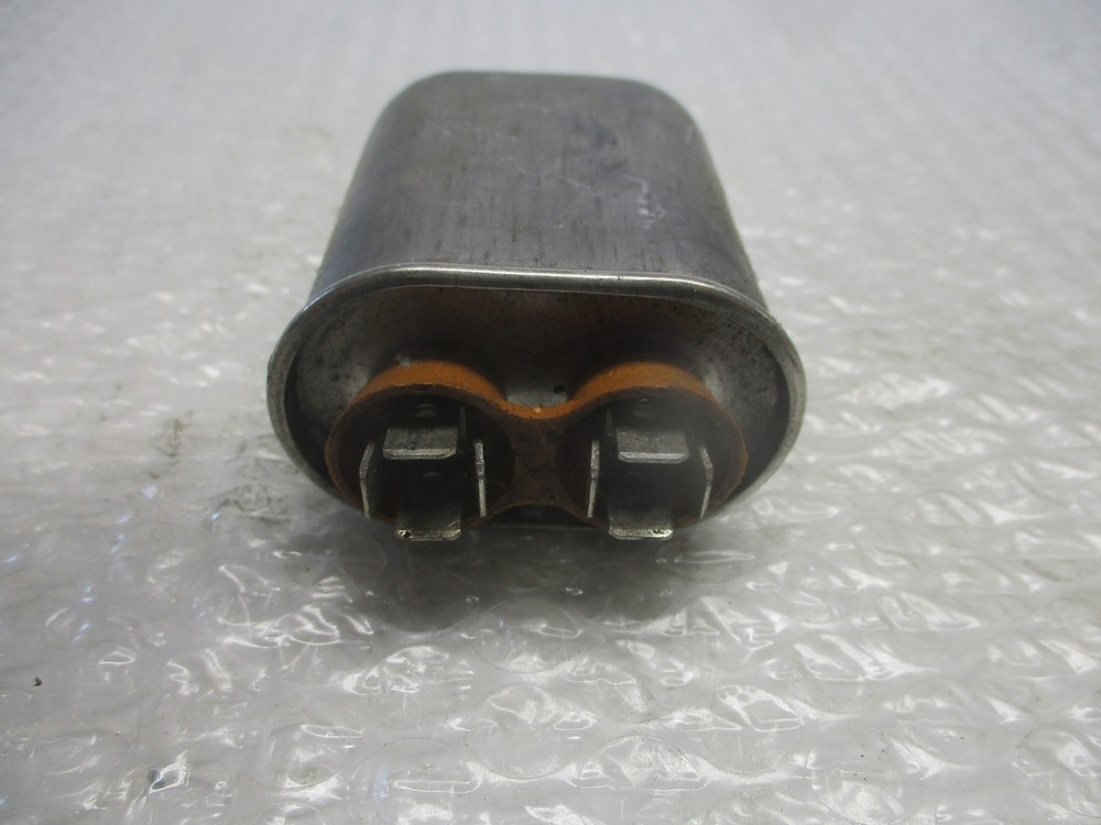 INDUSTRIAL SPARE 4X426A CAPACITOR (AS PICTURED) UNMP